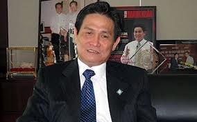 Trước đó, Sacombank đã có thông báo, kể từ ngày 2/11/2012, ông Phạm Hữu Phú sẽ giữ chức Chủ tịch Hội đồng Quản trị thay cho ông Đặng Văn Thành. (Nguồn Giaoduc.net.vn)